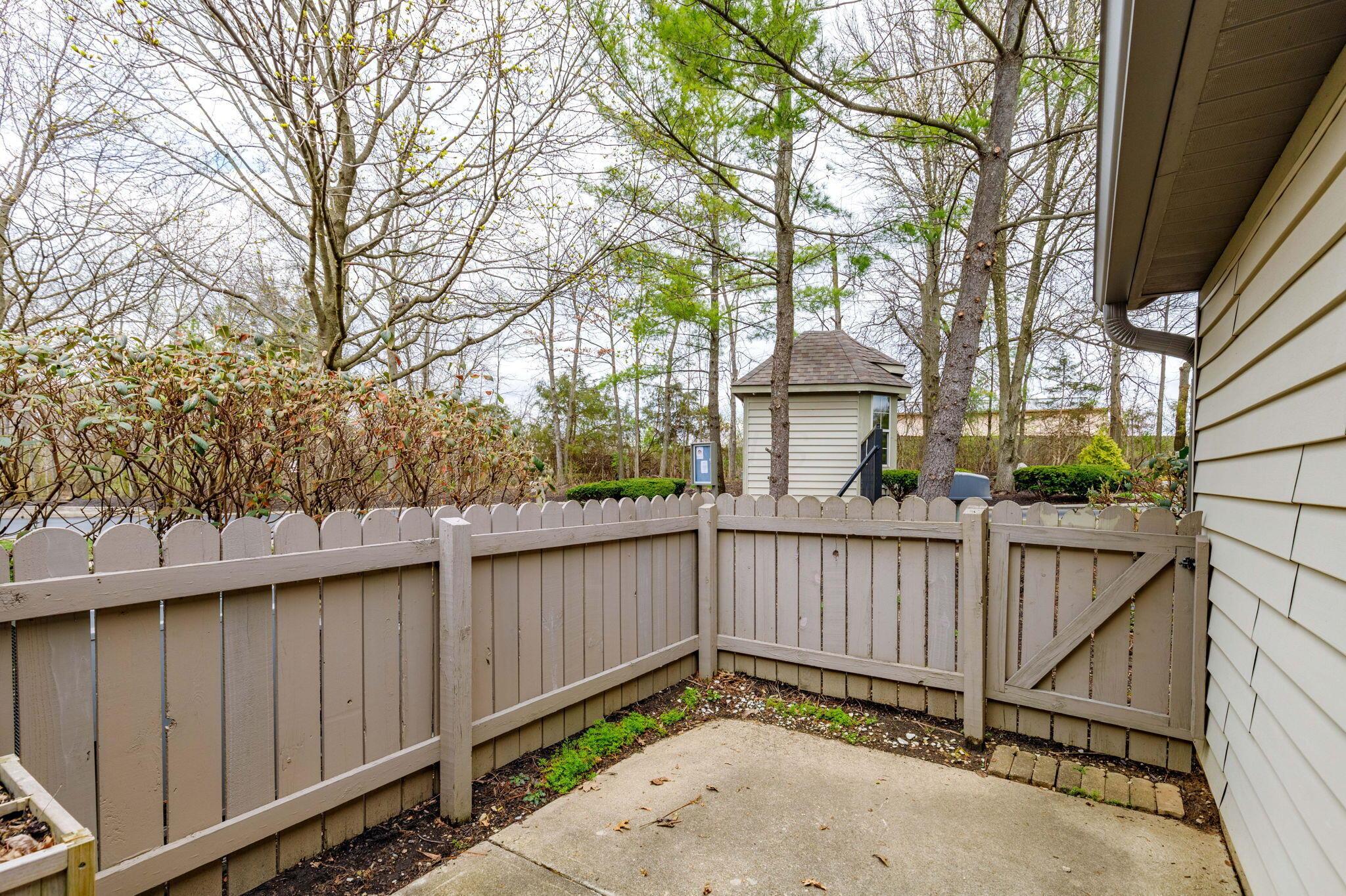 201 Deer Cross Lane, Powell, Ohio image 36