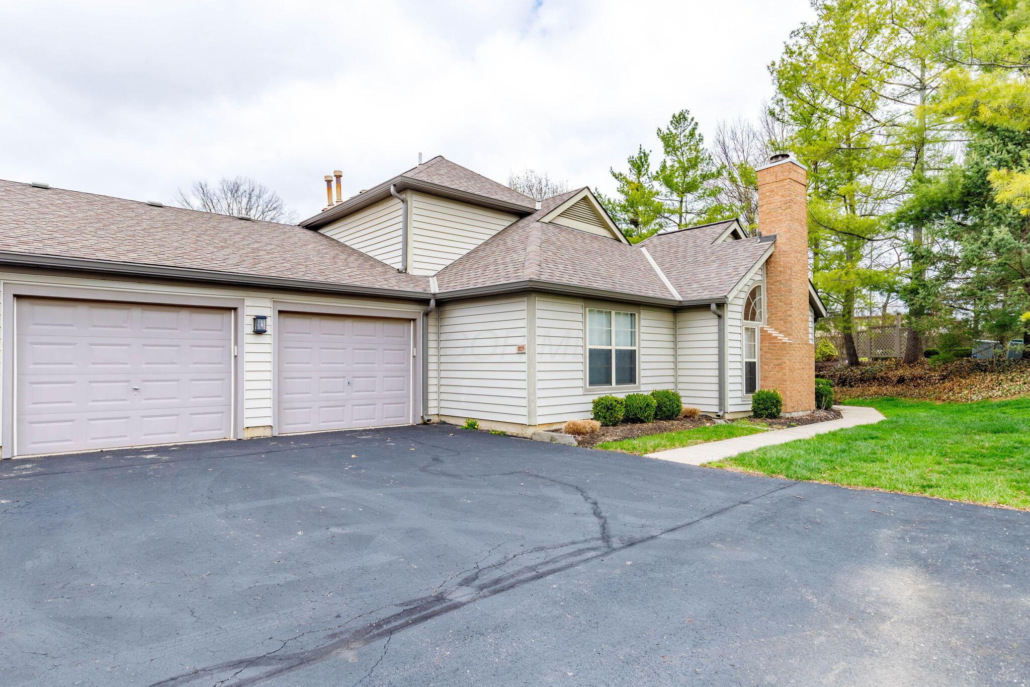 201 Deer Cross Lane, Powell, Ohio image 5