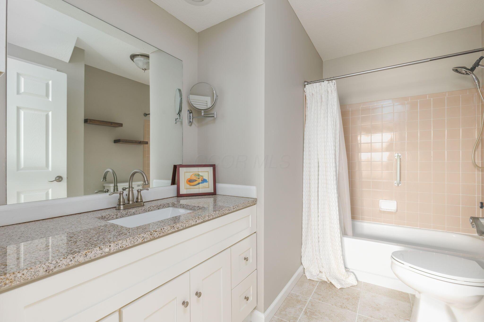 201 Deer Cross Lane, Powell, Ohio image 23