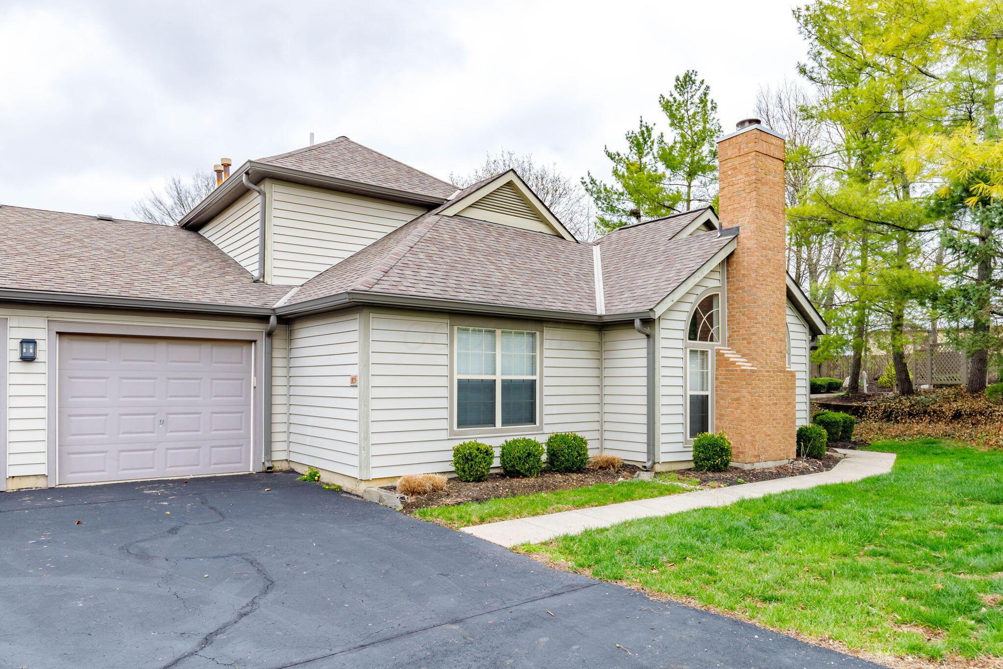 201 Deer Cross Lane, Powell, Ohio image 4