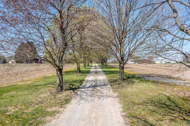 655 N Dugan Road, Urbana, Ohio image 14