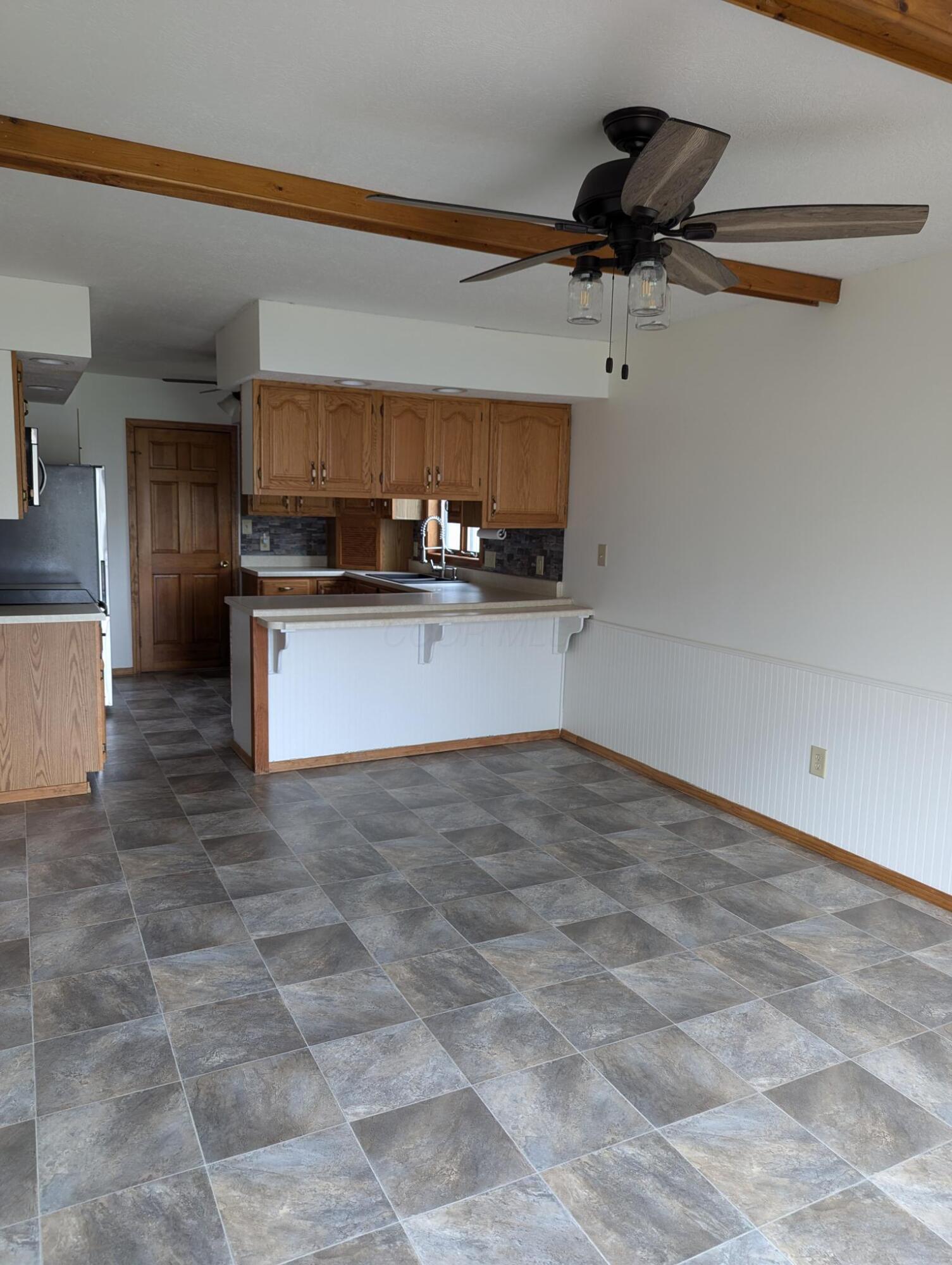 1707 Oxford Drive, Marion, Ohio image 6