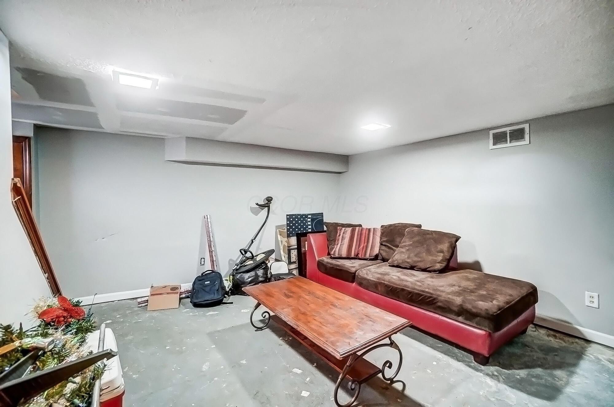 748 Kelton Avenue, Columbus, Ohio image 29