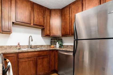 Tiny photo for 3066 Dorris Avenue, Columbus, OH 43202 (MLS # 225039650)