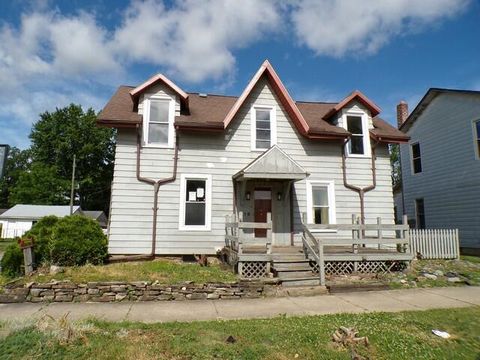 Photo of 116 N Columbus Street, Crestline, OH 44827 (MLS # 226021610)