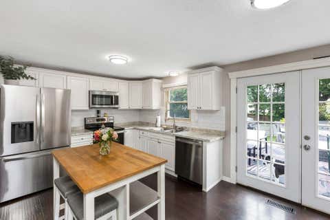 Tiny photo for 5959 Parkglen Road, Galloway, OH 43119 (MLS # 226028781)