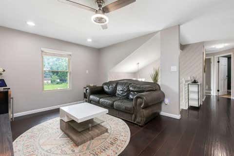 Tiny photo for 5959 Parkglen Road, Galloway, OH 43119 (MLS # 226028781)