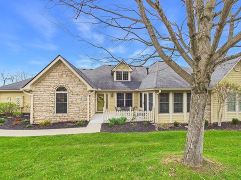 Photo of 1489 Pine View Drive, Lancaster, OH 43130 (MLS # 226014545)