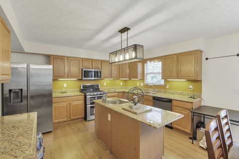 Tiny photo for 310 Abbey Avenue, Lithopolis, OH 43136 (MLS # 225037562)