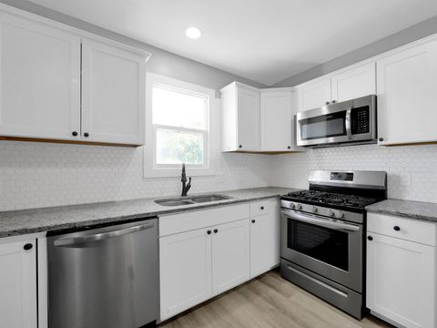 Tiny photo for 453 Stambaugh Avenue, Columbus, OH 43207 (MLS # 225039587)
