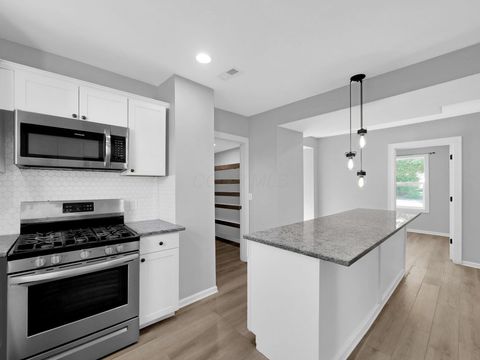 Tiny photo for 453 Stambaugh Avenue, Columbus, OH 43207 (MLS # 225039587)