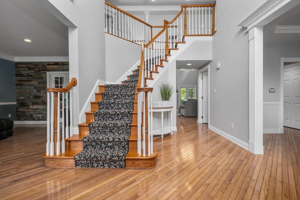 Photo of 4750 Vista Ridge Drive, Dublin, OH 43017 (MLS # 226014139)