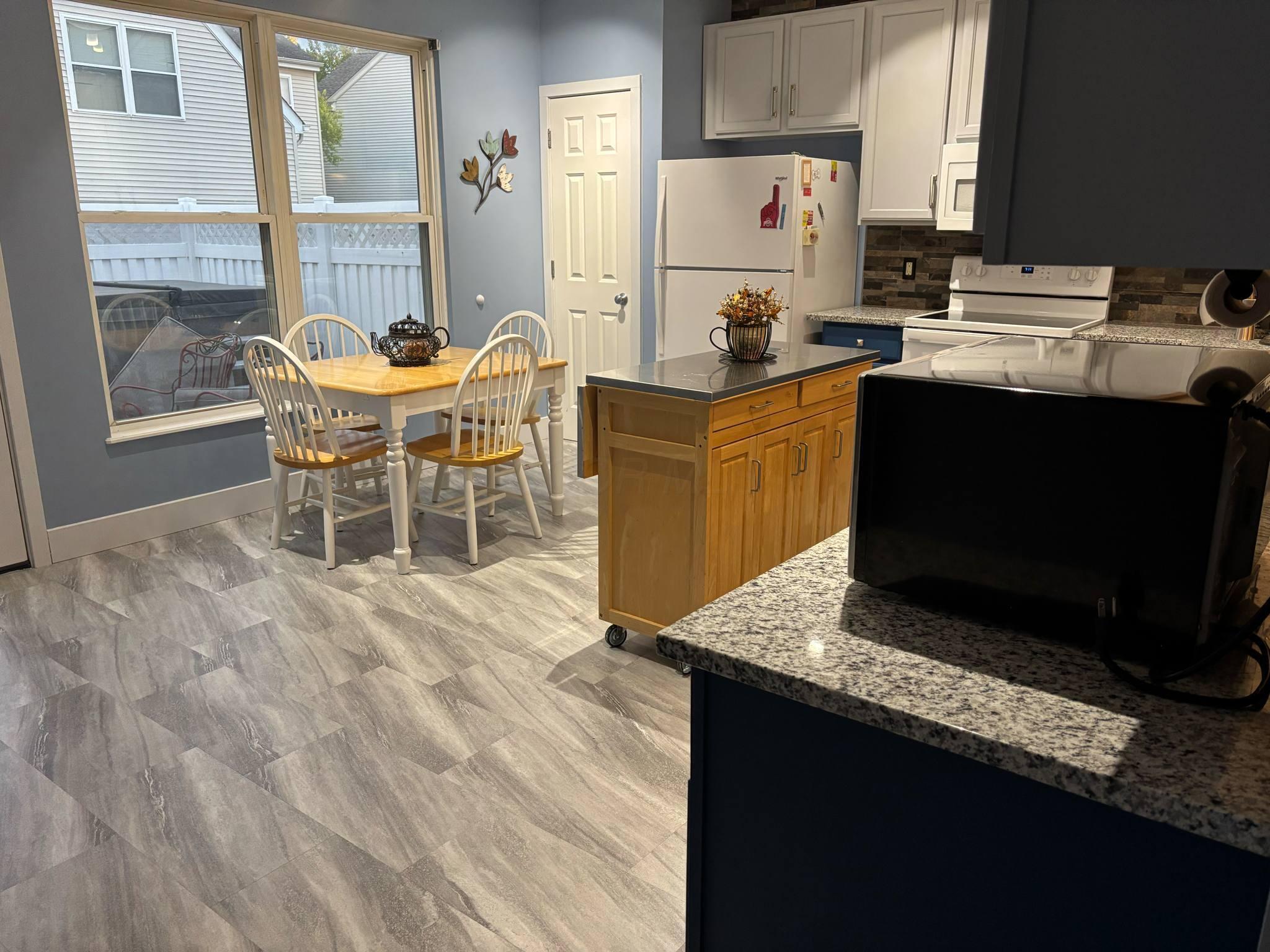 4564 Pebble Beach Drive, Grove City, Ohio image 7