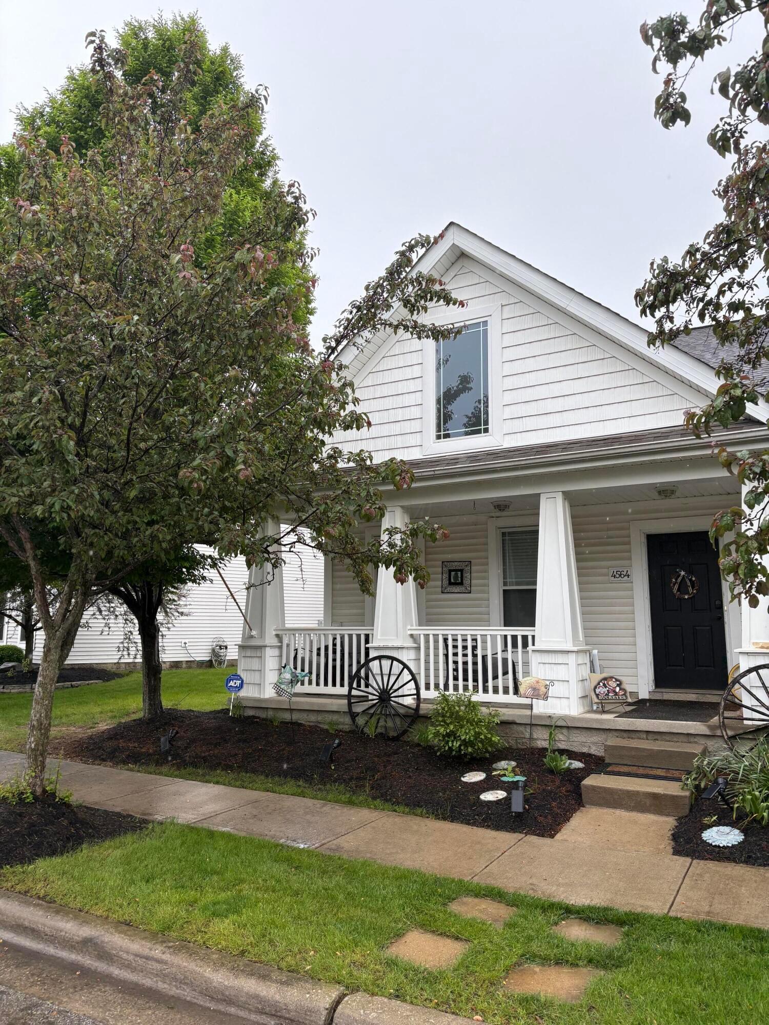 4564 Pebble Beach Drive, Grove City, Ohio image 1