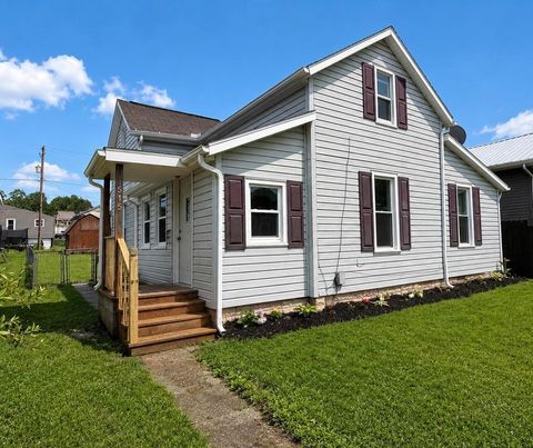 Photo of 515 W Brown Street, New Lexington, OH 43764 (MLS # 226018474)