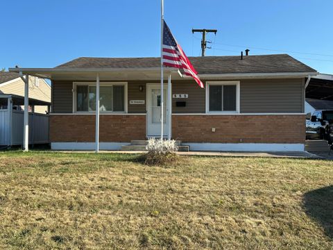 Tiny photo for 555 Kirkwood Drive, West Jefferson, OH 43162 (MLS # 225034849)