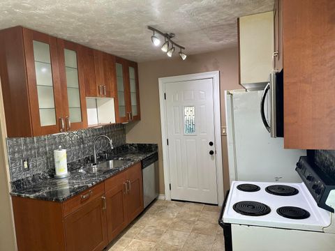 Tiny photo for 555 Kirkwood Drive, West Jefferson, OH 43162 (MLS # 225034849)