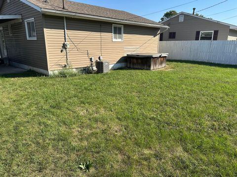 Tiny photo for 555 Kirkwood Drive, West Jefferson, OH 43162 (MLS # 225034849)