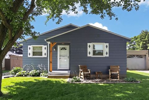 Photo of 1031 Lawnview Avenue, Newark, OH 43055 (MLS # 226024550)