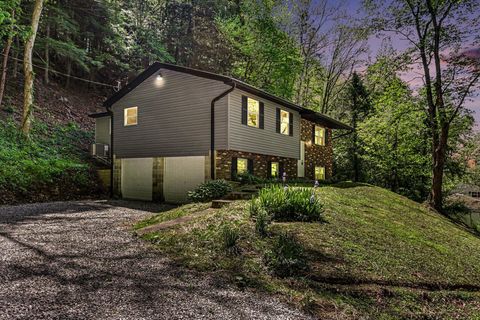 Photo of 7670 Buckeye Road SE, Sugar Grove, OH 43155 (MLS # 226015389)