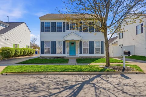 Photo of 2424 Delowe Street, Grove City, OH 43123 (MLS # 226011266)