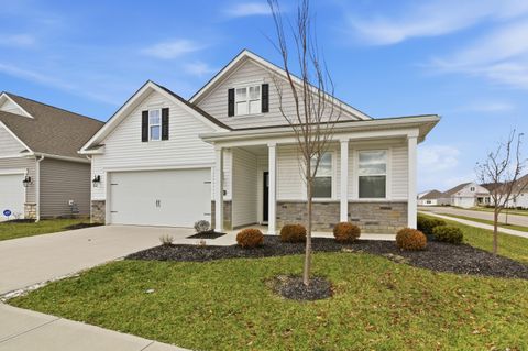 Photo of 1390 Hemetite Drive, Grove City, OH 43123 (MLS # 226000049)