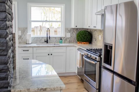 Tiny photo for 2413 Edgevale Road, Columbus, OH 43221 (MLS # 225042118)