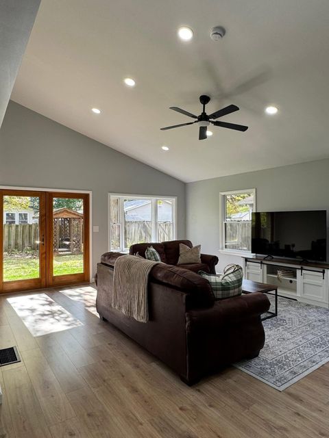 Tiny photo for 2413 Edgevale Road, Columbus, OH 43221 (MLS # 225042118)