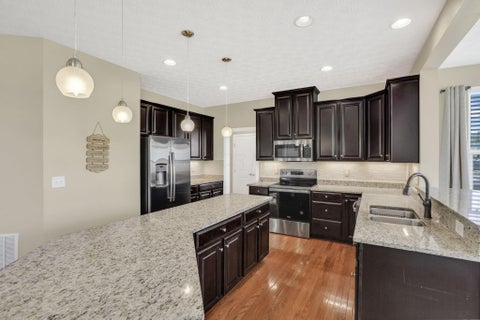 Tiny photo for 7844 Adare Court 5 #5, Dublin, OH 43016 (MLS # 226031503)