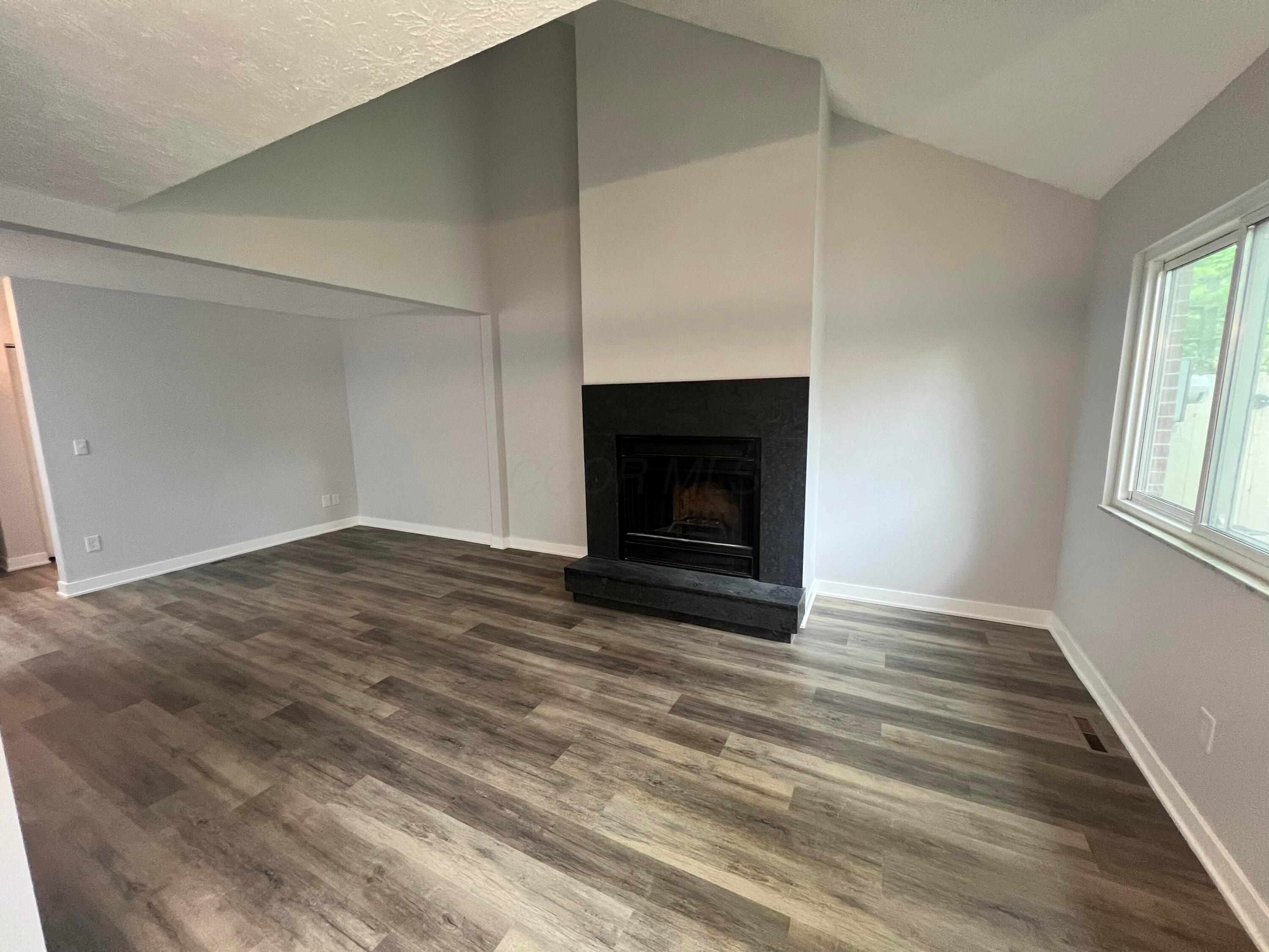 139 Corbins Mill Drive, Dublin, Ohio image 2