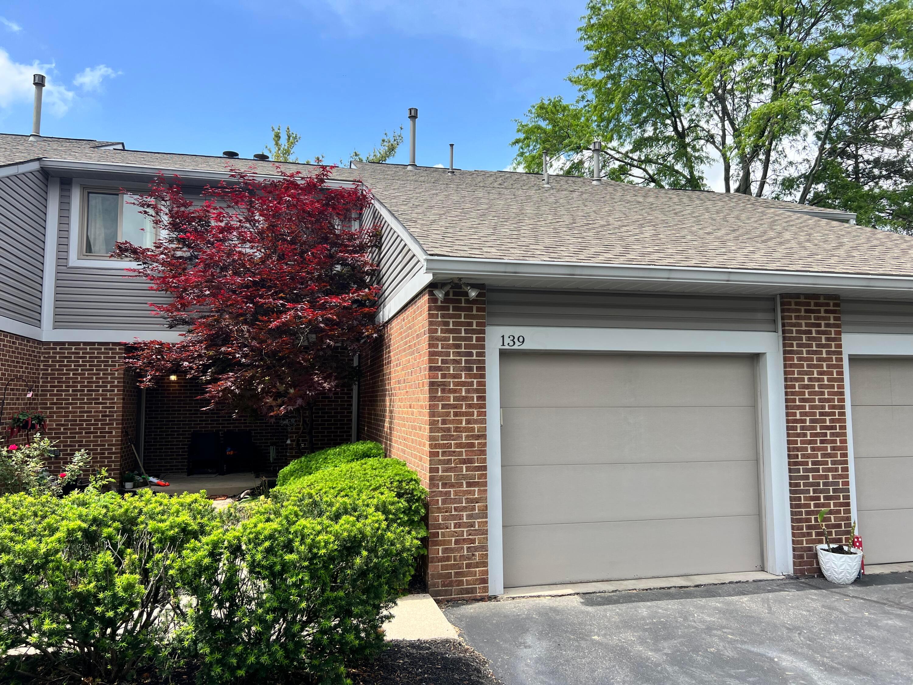 139 Corbins Mill Drive, Dublin, Ohio image 1