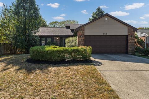Photo of 3615 Dinsmore Castle Drive, Columbus, OH 43221 (MLS # 225036113)
