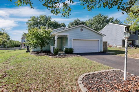 Photo of 2305 Spring Cress Avenue, Grove City, OH 43123 (MLS # 225036793)