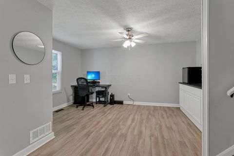 Tiny photo for 2305 Spring Cress Avenue, Grove City, OH 43123 (MLS # 225036793)