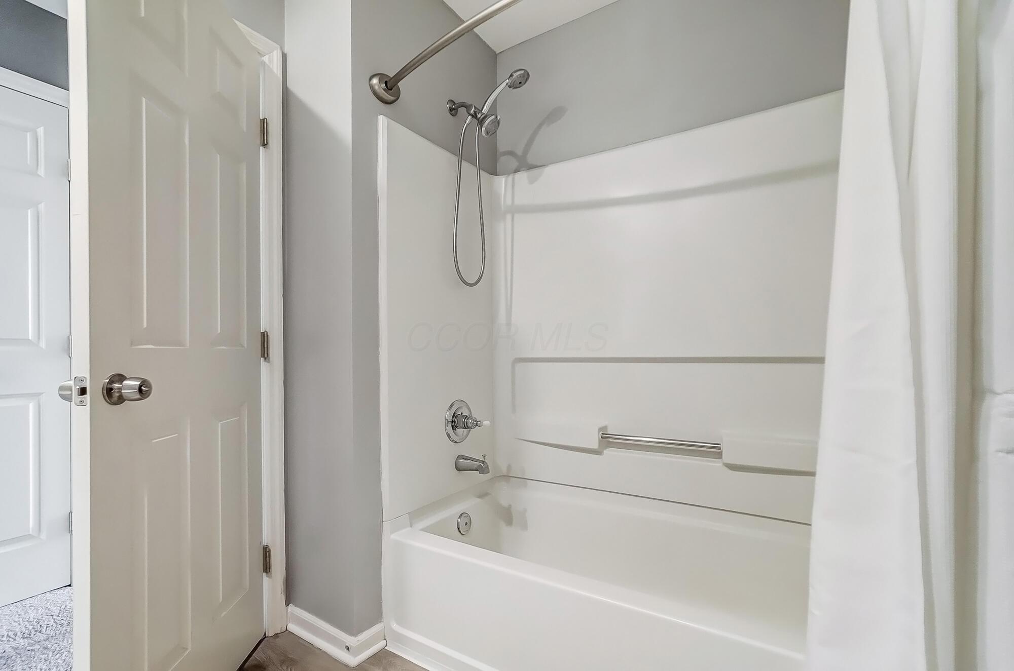 5571 Viningbrook Drive, Dublin, Ohio image 35