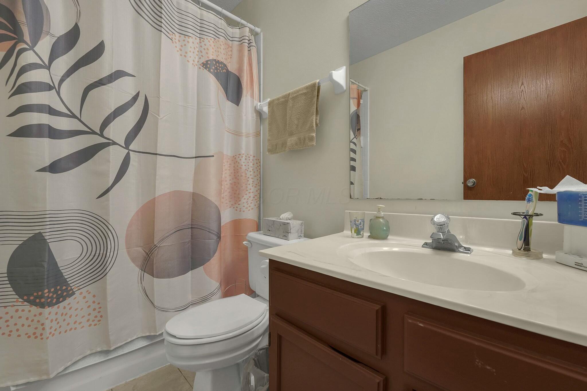 5350 Whispering Oak Boulevard, Hilliard, Ohio image 24