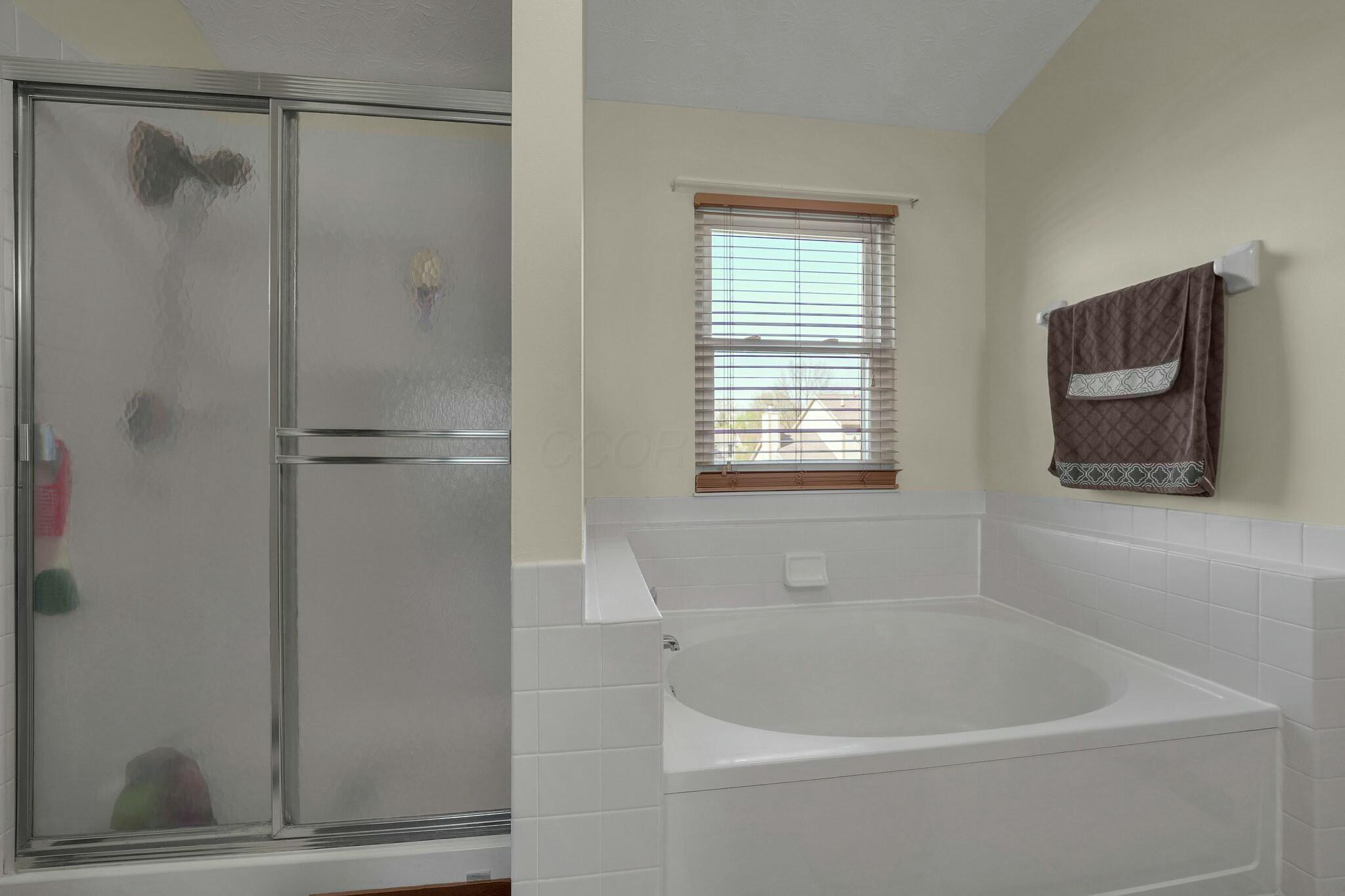 5350 Whispering Oak Boulevard, Hilliard, Ohio image 20