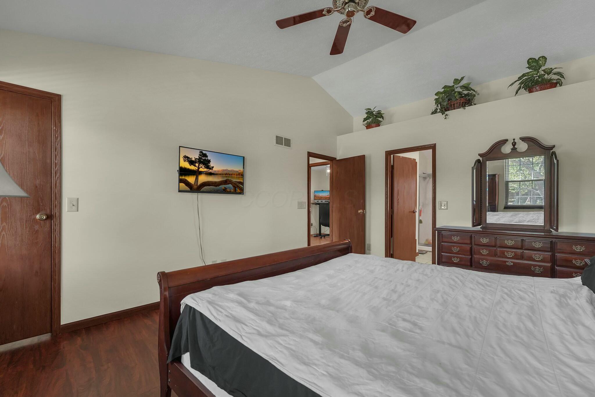 5350 Whispering Oak Boulevard, Hilliard, Ohio image 18