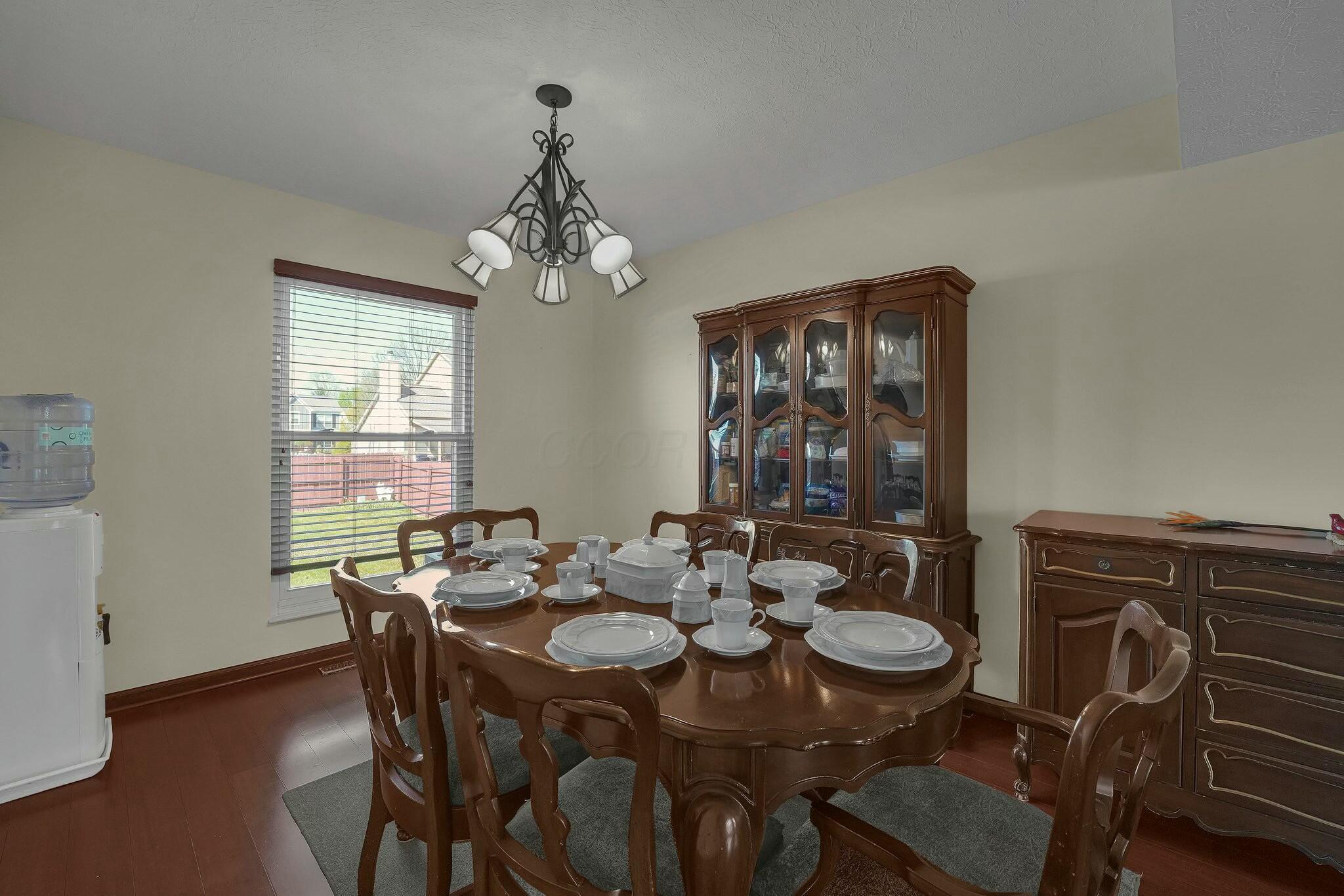 5350 Whispering Oak Boulevard, Hilliard, Ohio image 4