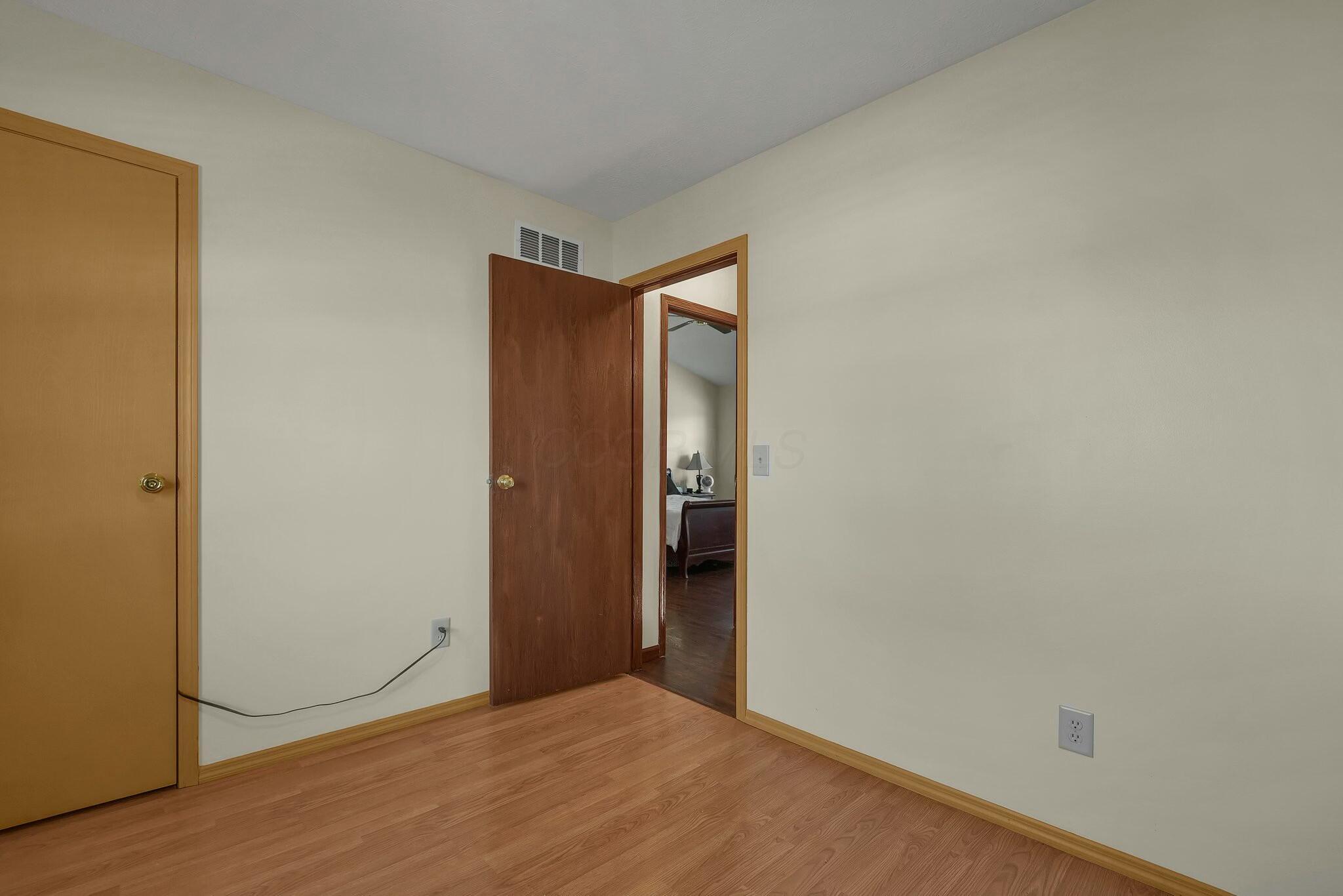 5350 Whispering Oak Boulevard, Hilliard, Ohio image 23