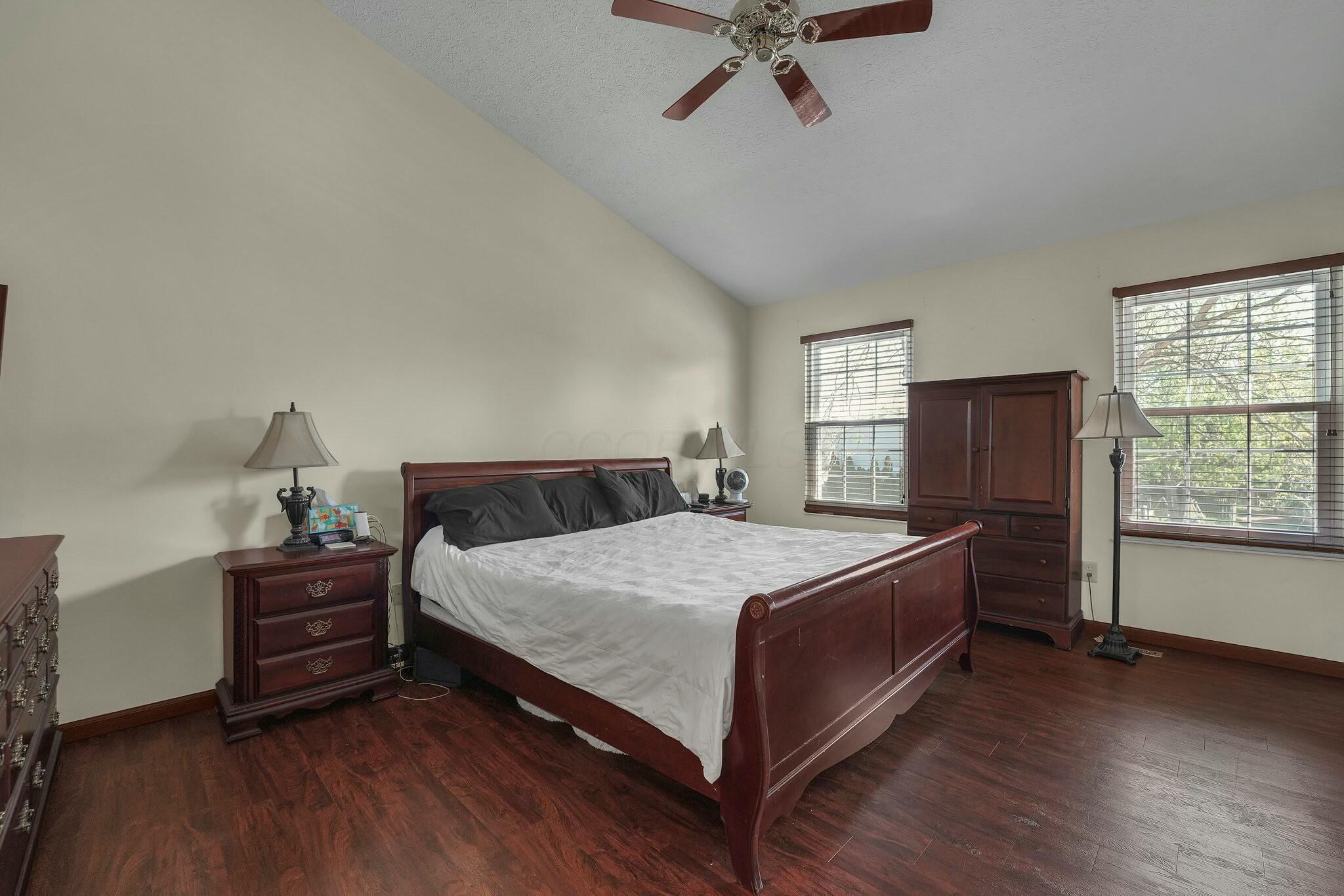 5350 Whispering Oak Boulevard, Hilliard, Ohio image 17
