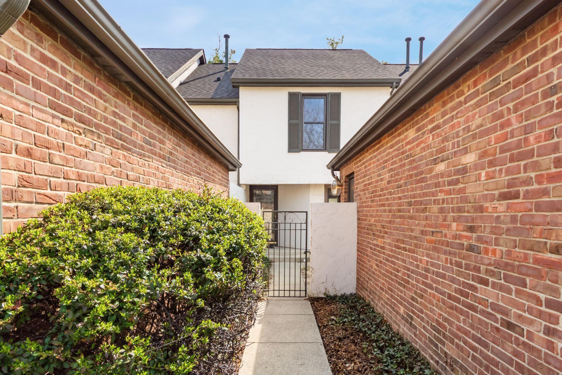 6677 Willow Grove Place, Dublin, Ohio image 2