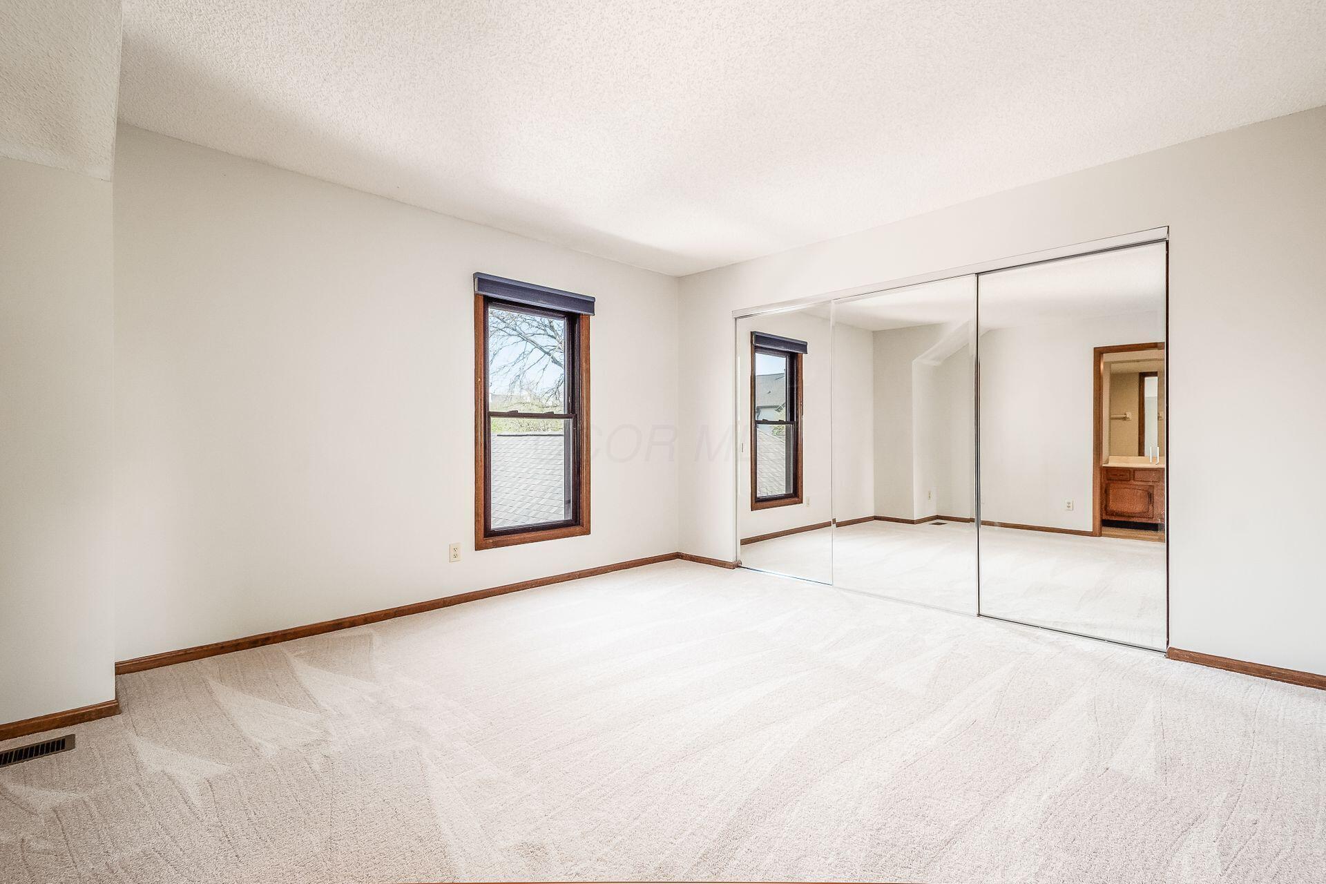 6677 Willow Grove Place, Dublin, Ohio image 25