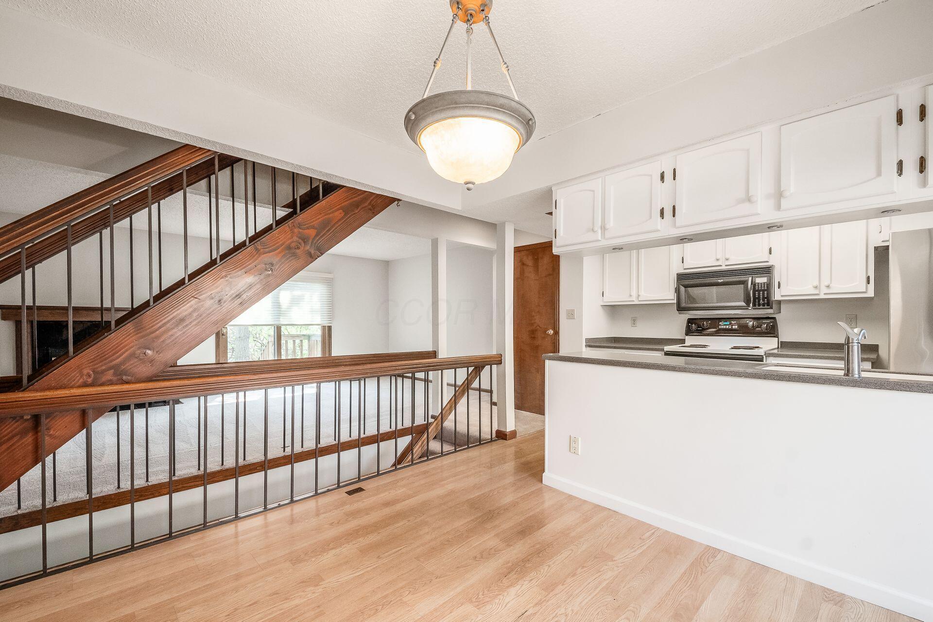 6677 Willow Grove Place, Dublin, Ohio image 16