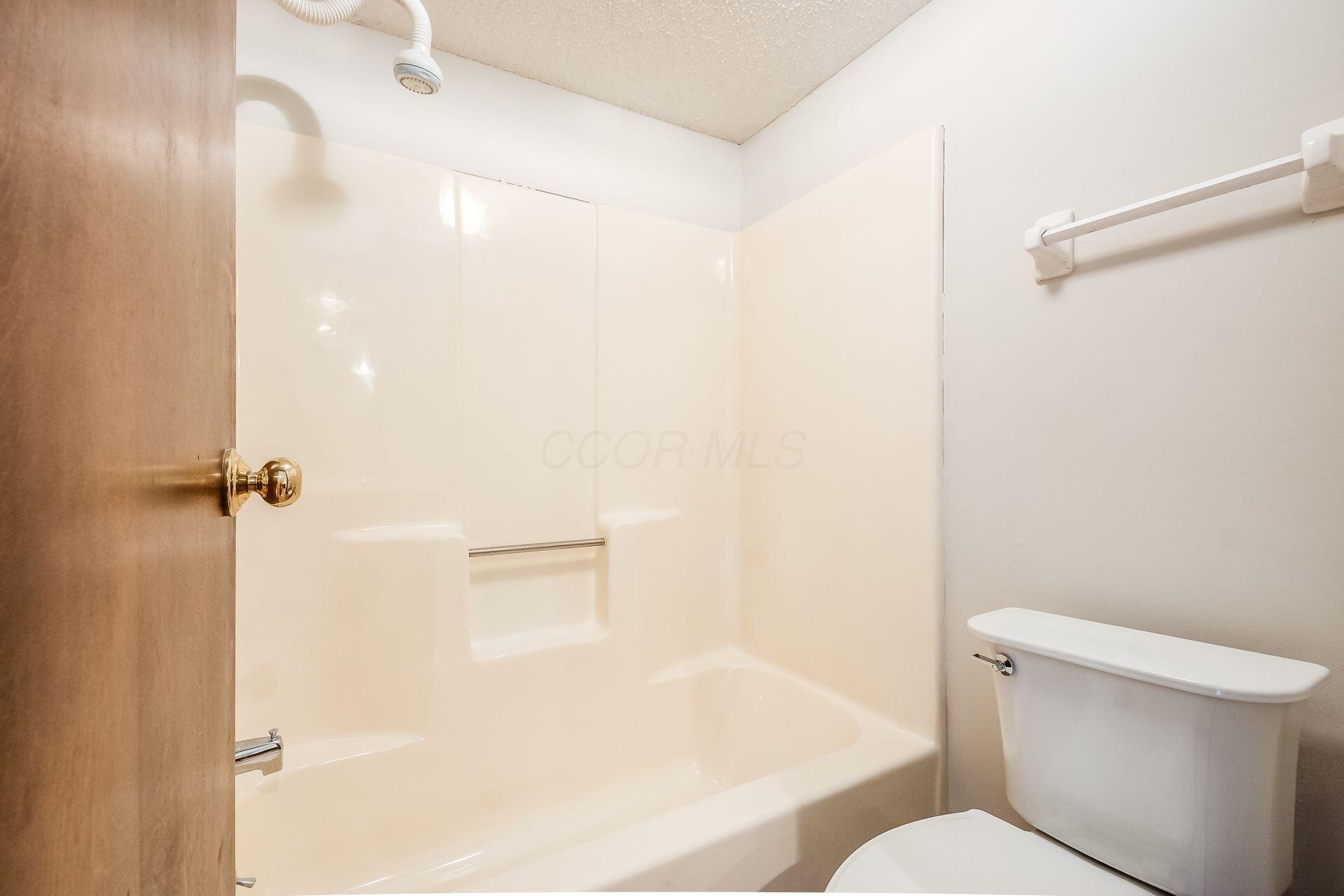 6677 Willow Grove Place, Dublin, Ohio image 22