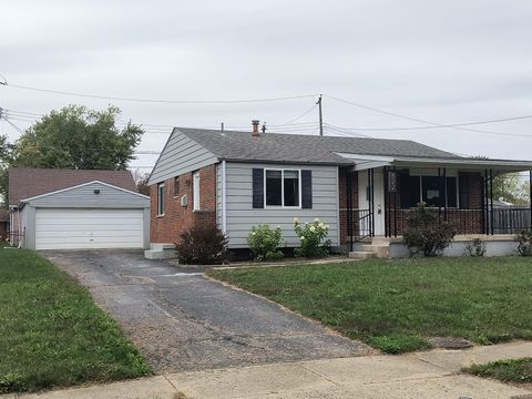 Photo of 622 Brookdale Drive, West Jefferson, OH 43162 (MLS # 225039395)