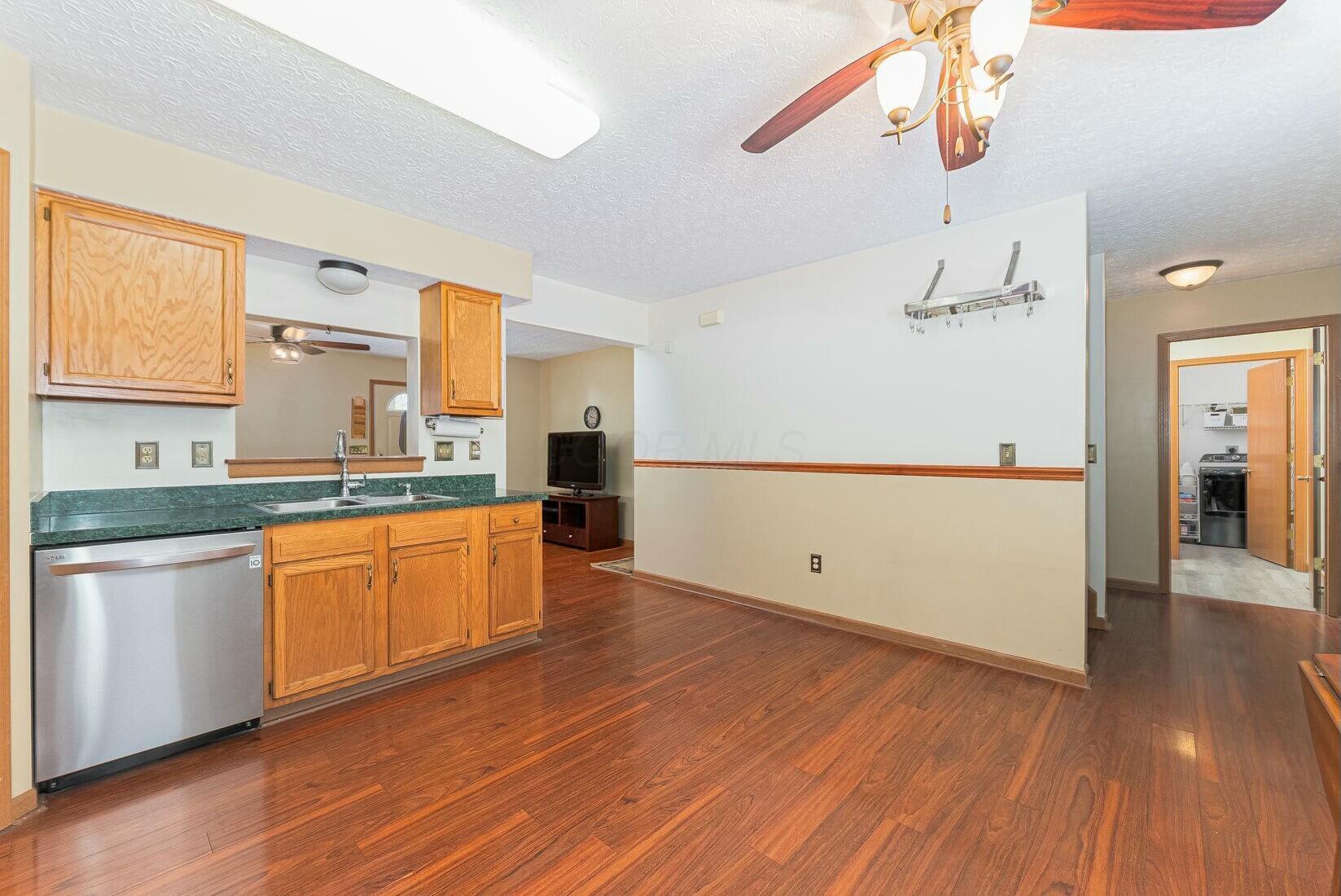 1509 Anderley Road, Grove City, Ohio image 17
