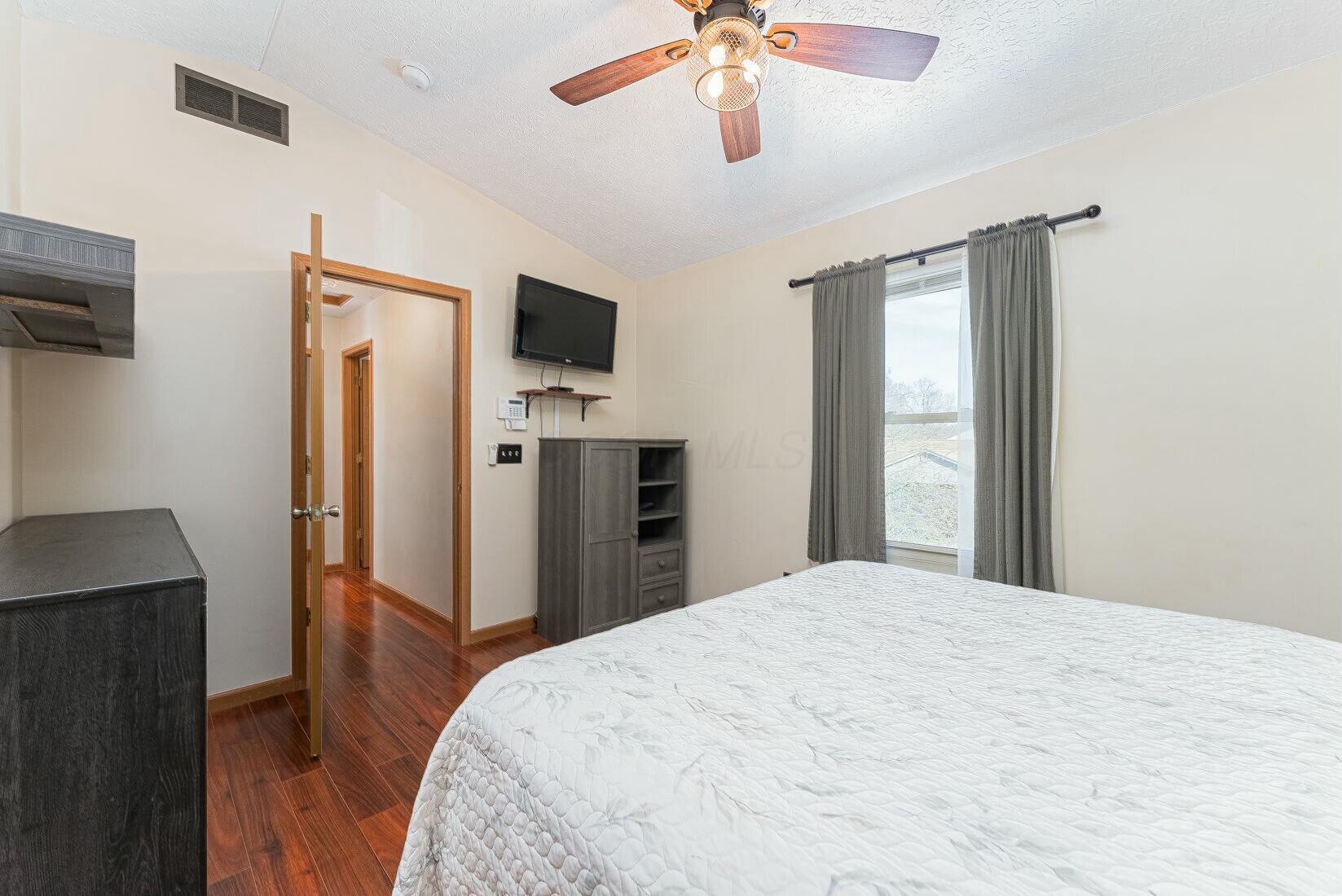 1509 Anderley Road, Grove City, Ohio image 24