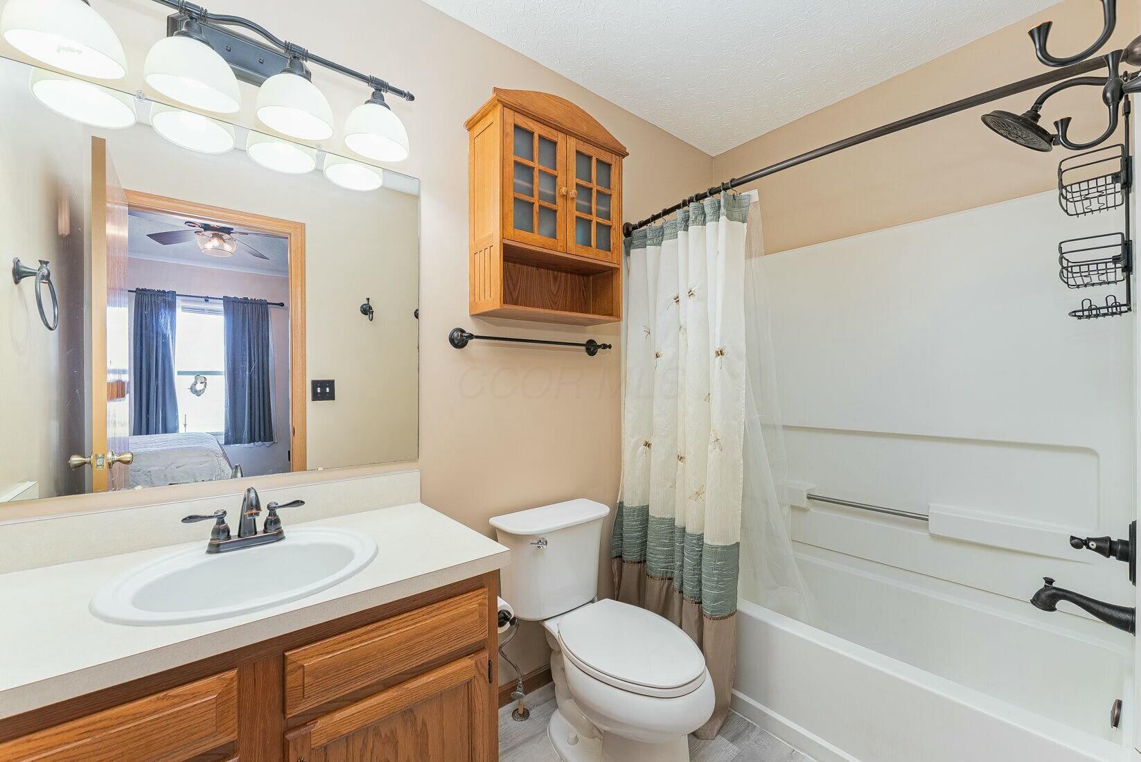 1509 Anderley Road, Grove City, Ohio image 25