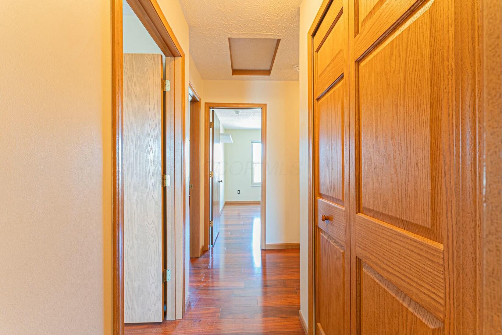 1509 Anderley Road, Grove City, Ohio image 33